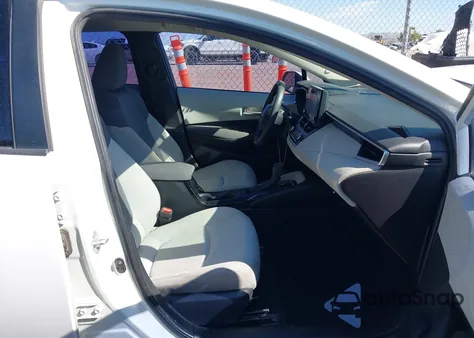 2020 Toyota Corolla L z USA, uszkodzony, nr VIN 5YFDPRAE3LP062692